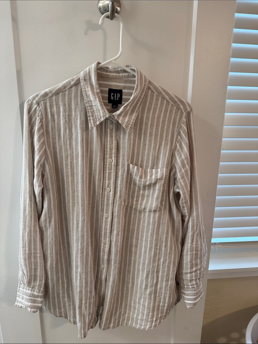 GAP Women’s Beige & White Vertical Stripe Button-Down Shirt. Oversized. Baggy